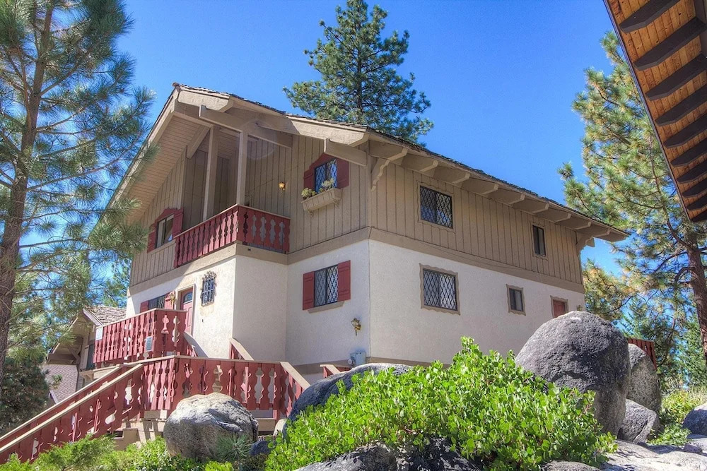 Pinehill Ponderosa by Lake Tahoe Accommodations