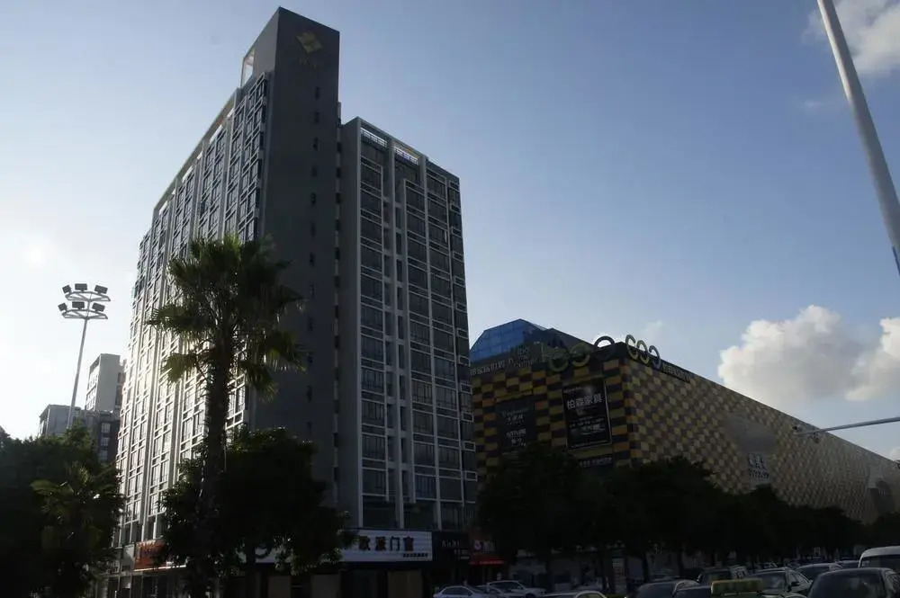 Yujiahui Characteristic Theme Apartment