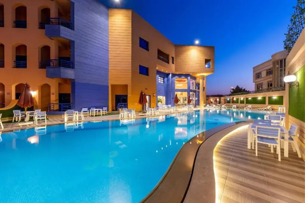 Royal Day Plaza Hotel