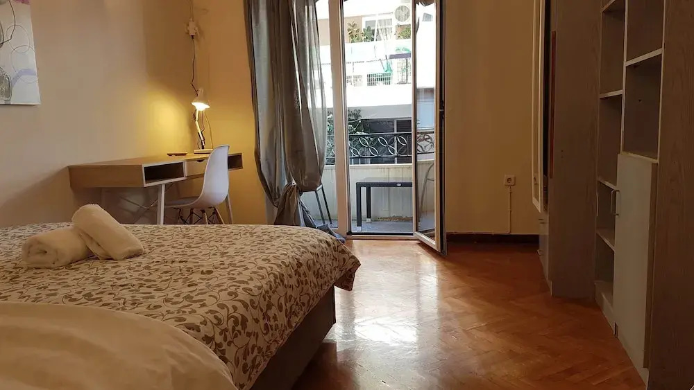 Erra - Teal - Athens Center, 110m², 4 BD, 2 BATH