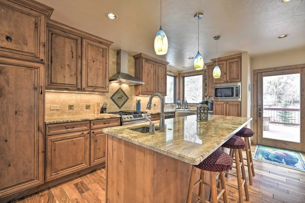 Updated Mtn Home w/ Deck on Uncompahgre River