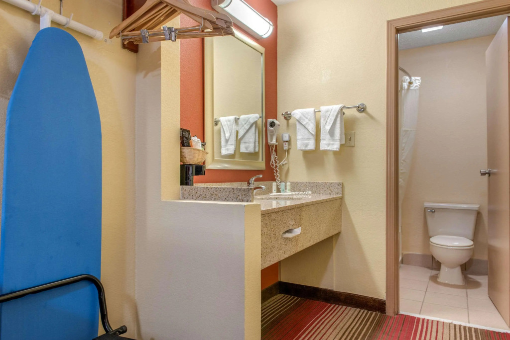 Quality Inn Columbus-East