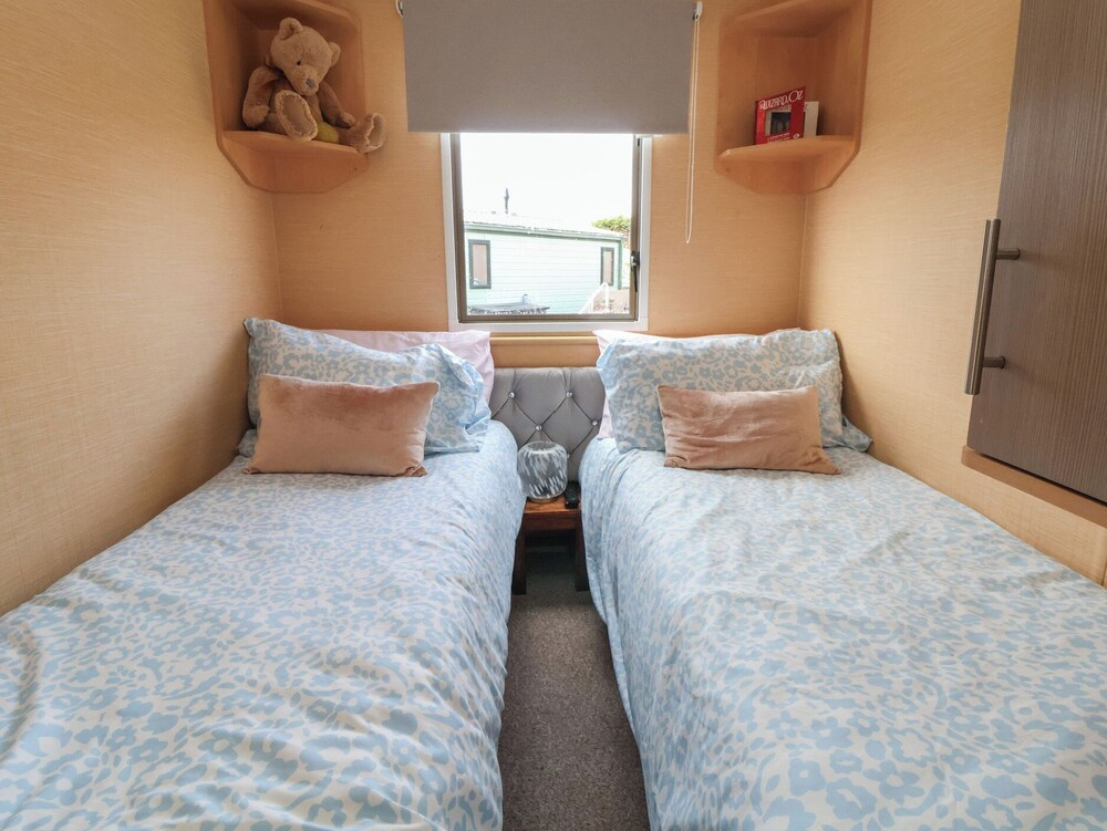 Caravan 596