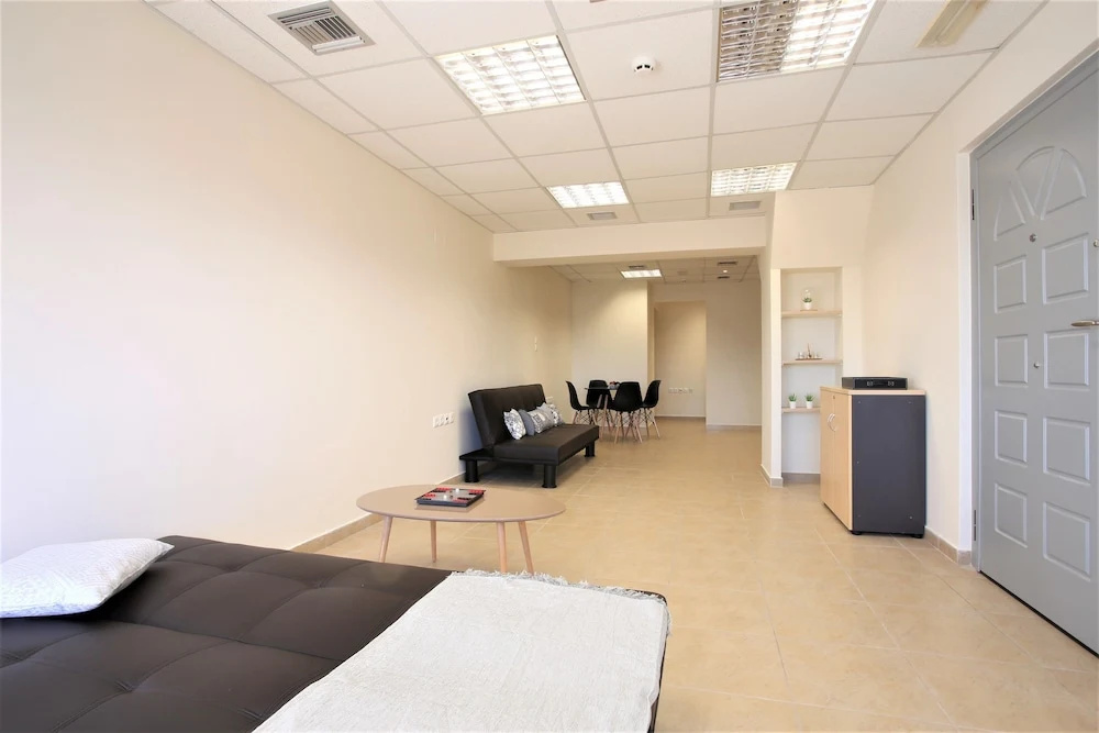 GK Airport Suites