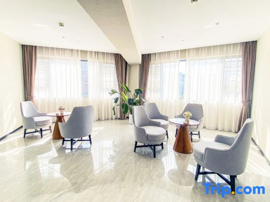 Longqi Longhu Hotel