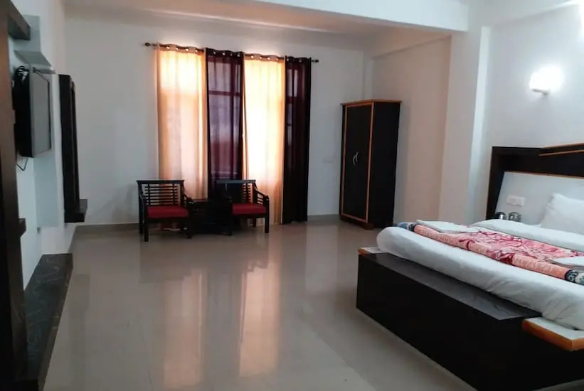 Hotel Bias Pushap - Banikhet