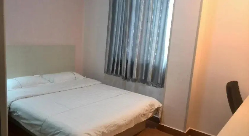 e Home Hotel Nanzhou Railway Staion