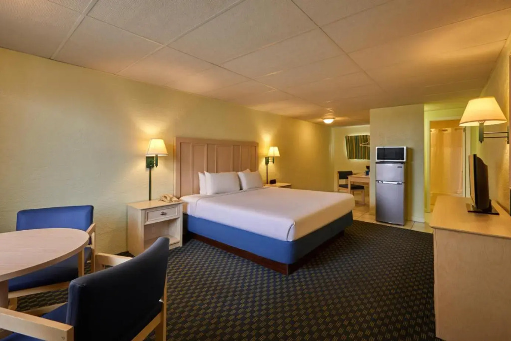 Palmetto Beachfront Hotel, a By The Sea Resort