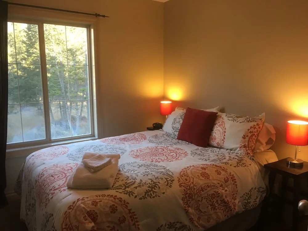 Radium Vacation Rental 3 Bedroom Townhome with Views