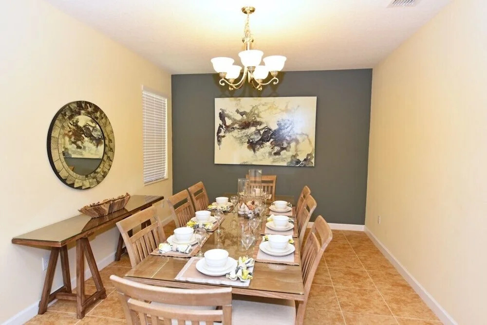Champions Gate 6 Bed/6 Bath South Facing Pool 6 Bedroom Home