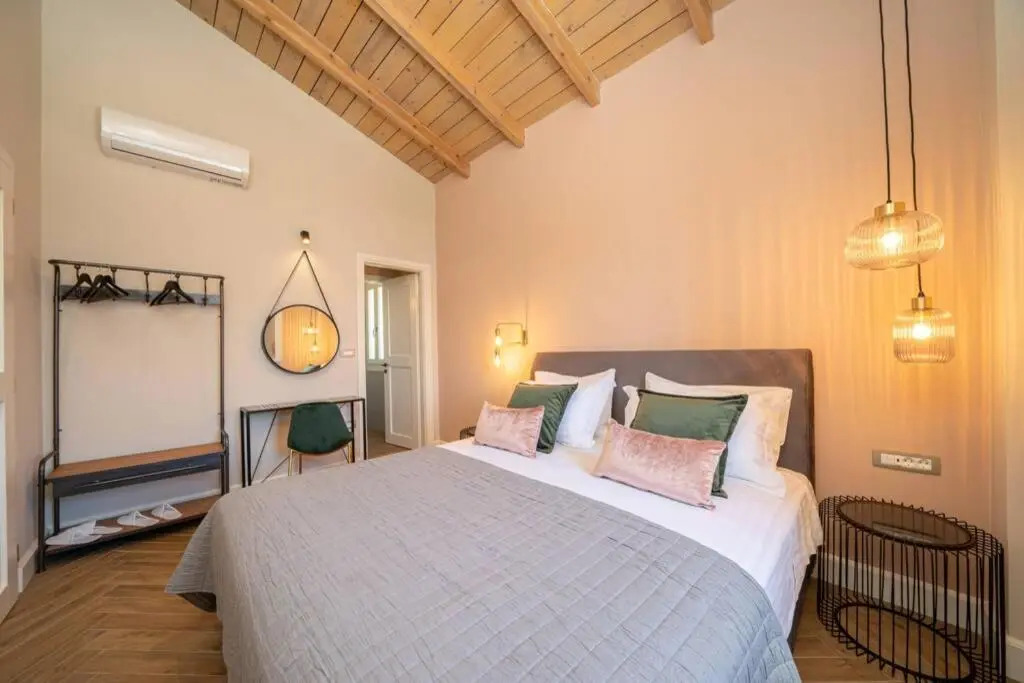 Luxury Seafront Villa Liberty with pool in Fiskardo