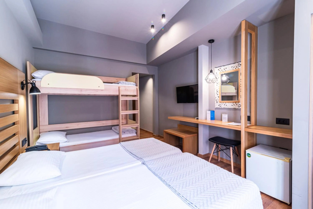 Agamemnon Hotel