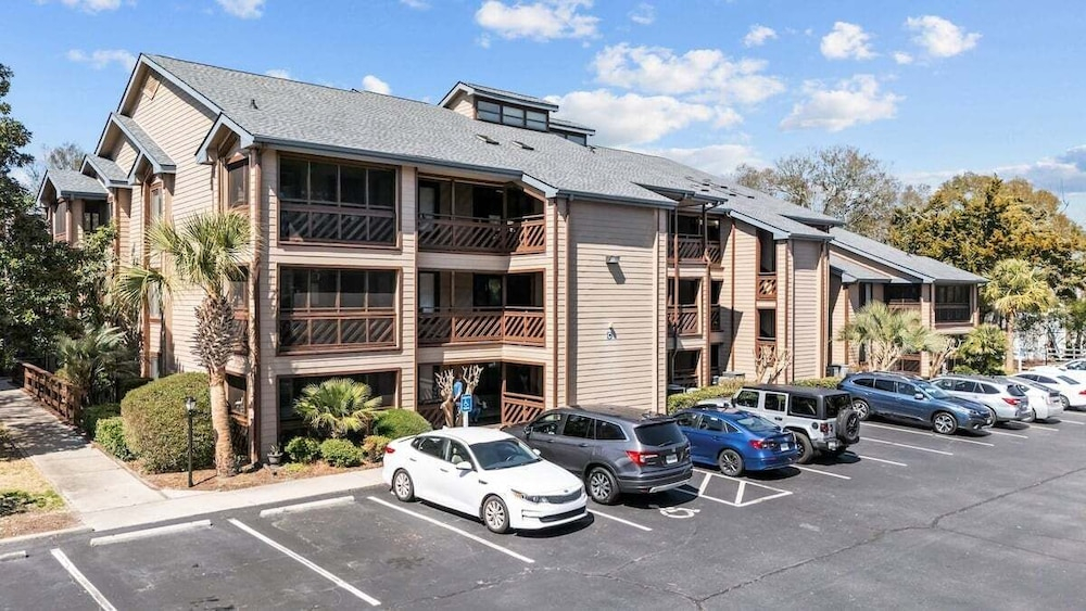 Heron Pointe C12