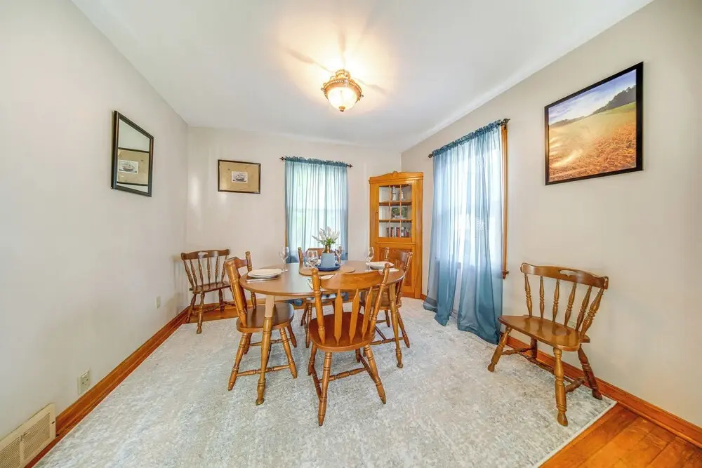 < 1 Mi to Lake Erie: Ashtabula Hideaway!