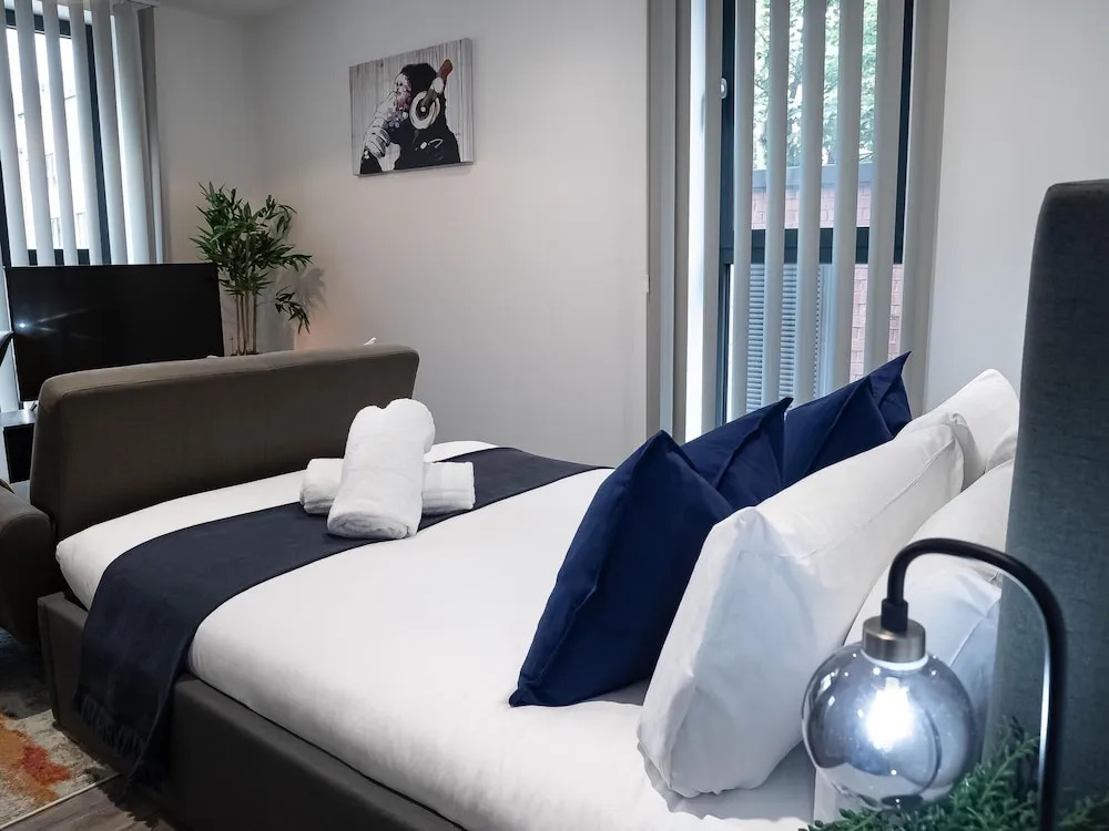 Kelham Island Studio Apartment by Belvilla