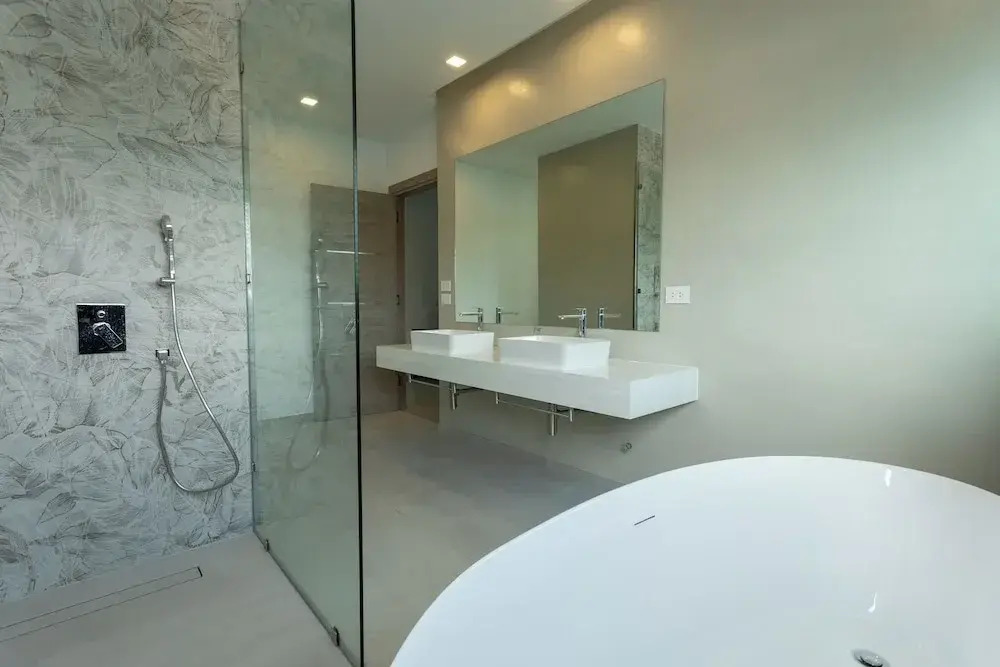 3BR Villa Hill Views Saltwater Pool V133