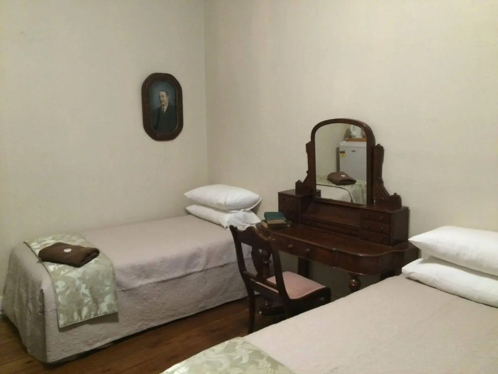 Wisemans Inn Hotel