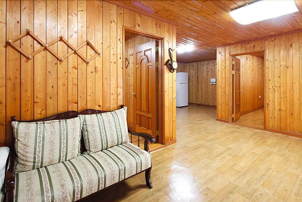 Yangsan Forur Seasons Villa Pension