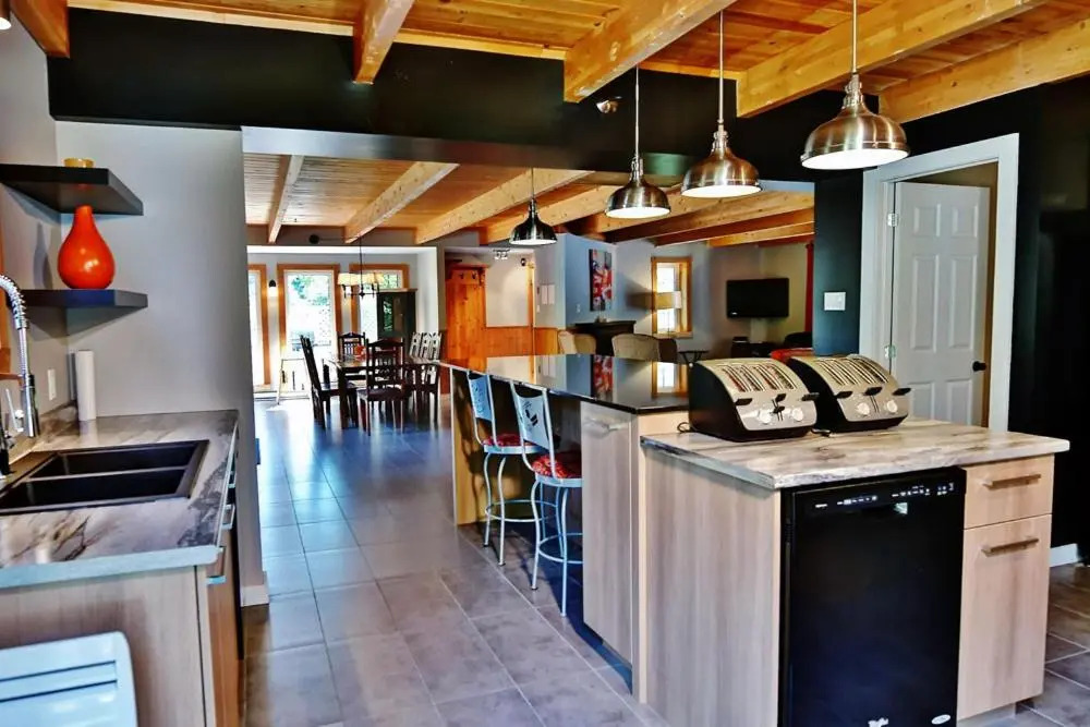 Chalets Alpins - 11 Chemin des Skieurs