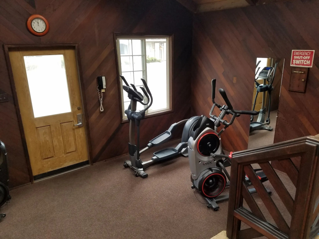 Lone Oak Lodge