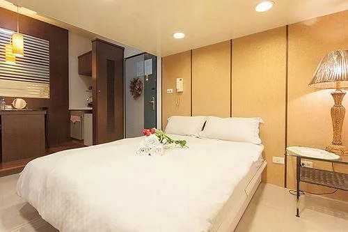 Kaohsiung near Main station - Girl House Bali style Quad room