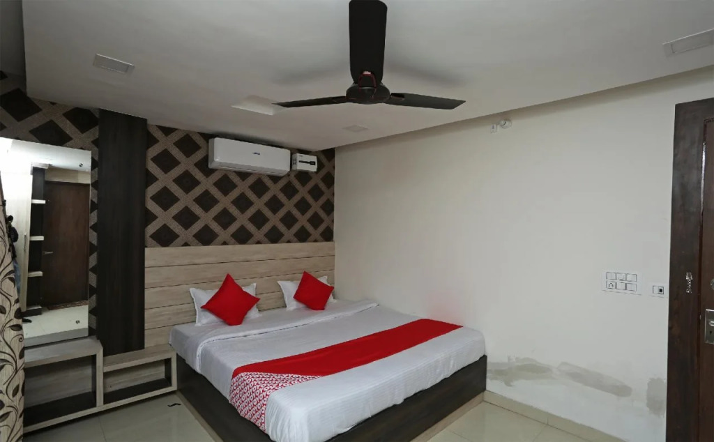 Hotel Vyom Vilas By OYO Rooms