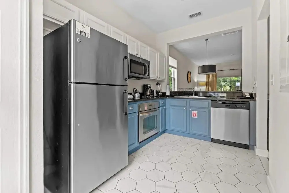 Pet Friendly 4 BR With Hot Tub
