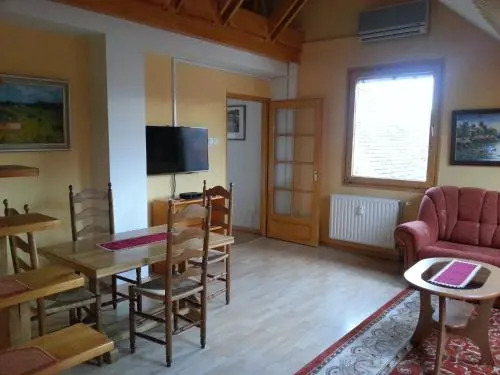 GÁRDI APARTMAN
