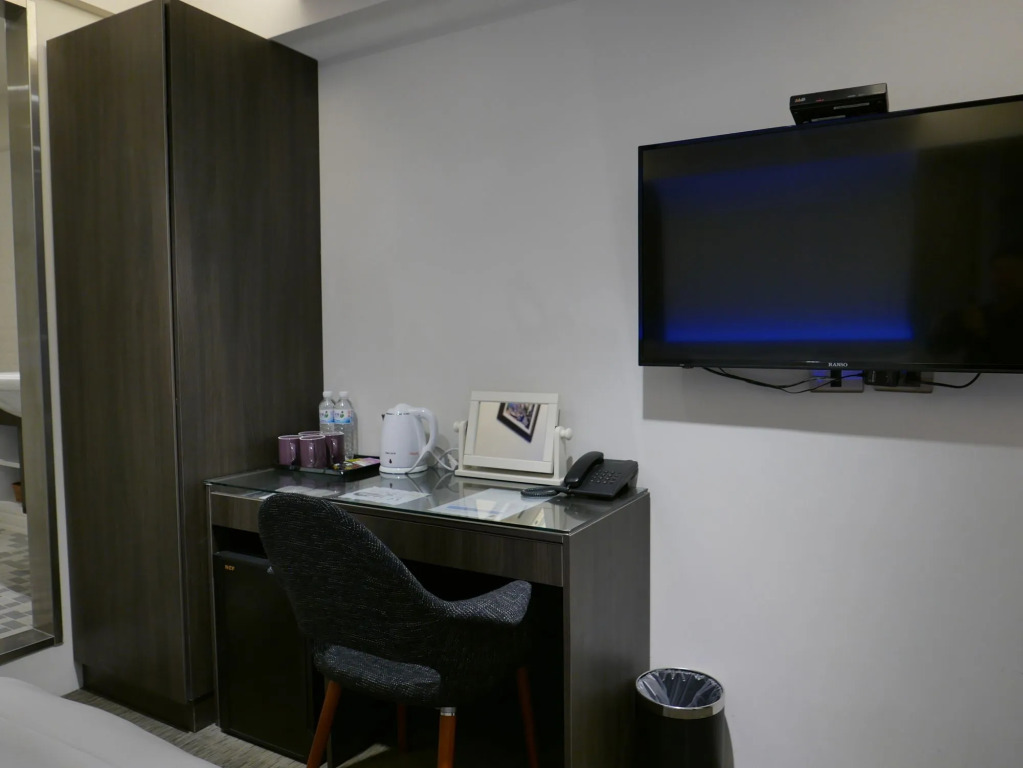 Ours Inn II