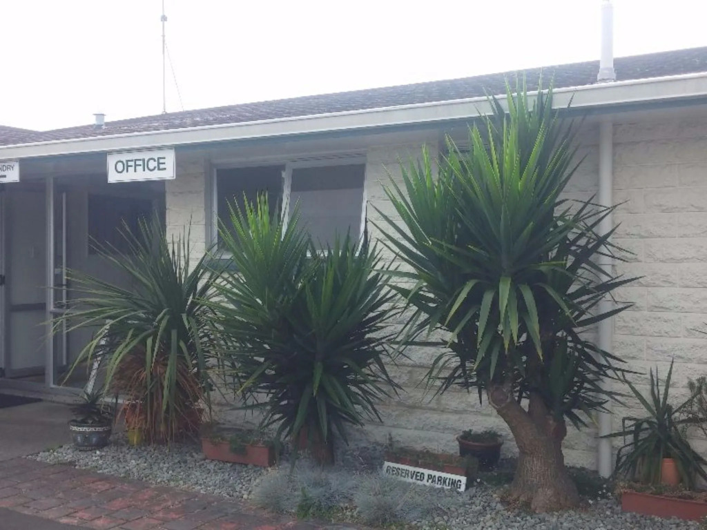 Raymar Motor Inn