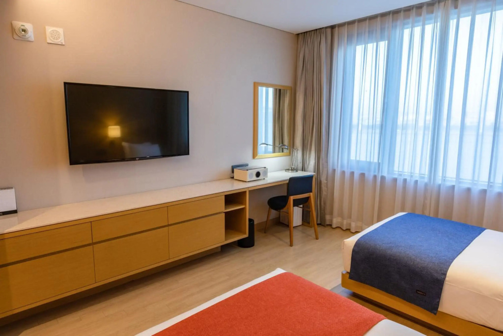 Gwangyang Lacky Hotel