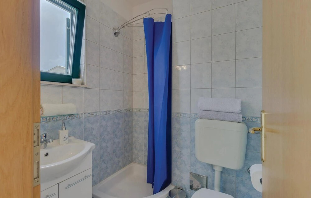 Amazing Home in Stobrec With Wifi and 4 Bedrooms