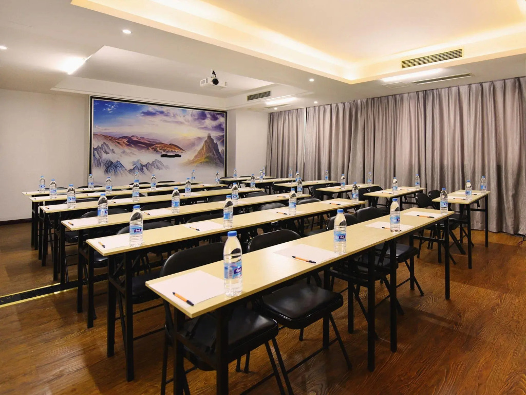 Xingshun Business Hotel