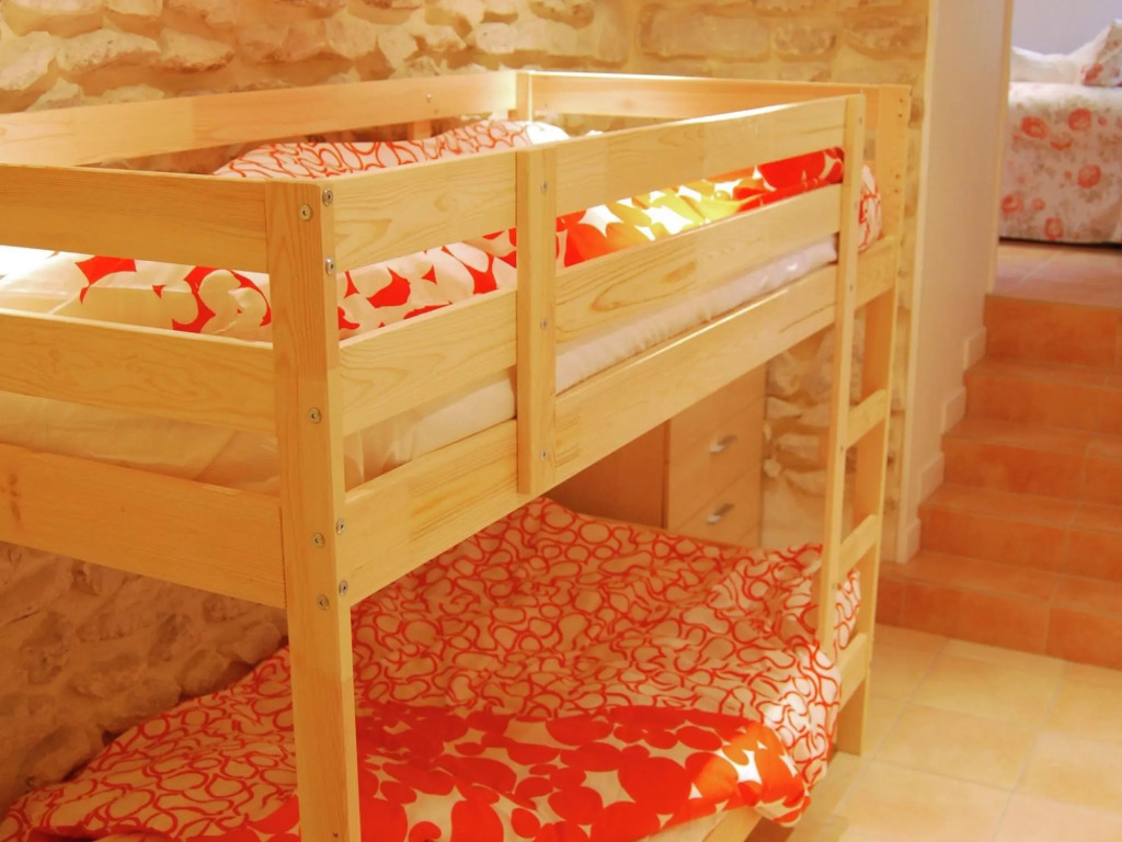 Lovely Cottage in Valréas with Swimming Pool