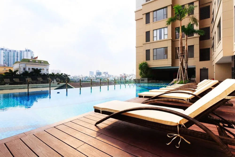 Gold Bee Apartment - the Tresor Building