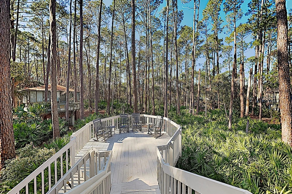 New Listing! Unique Waterside Octagonal 2 Bedroom Villa