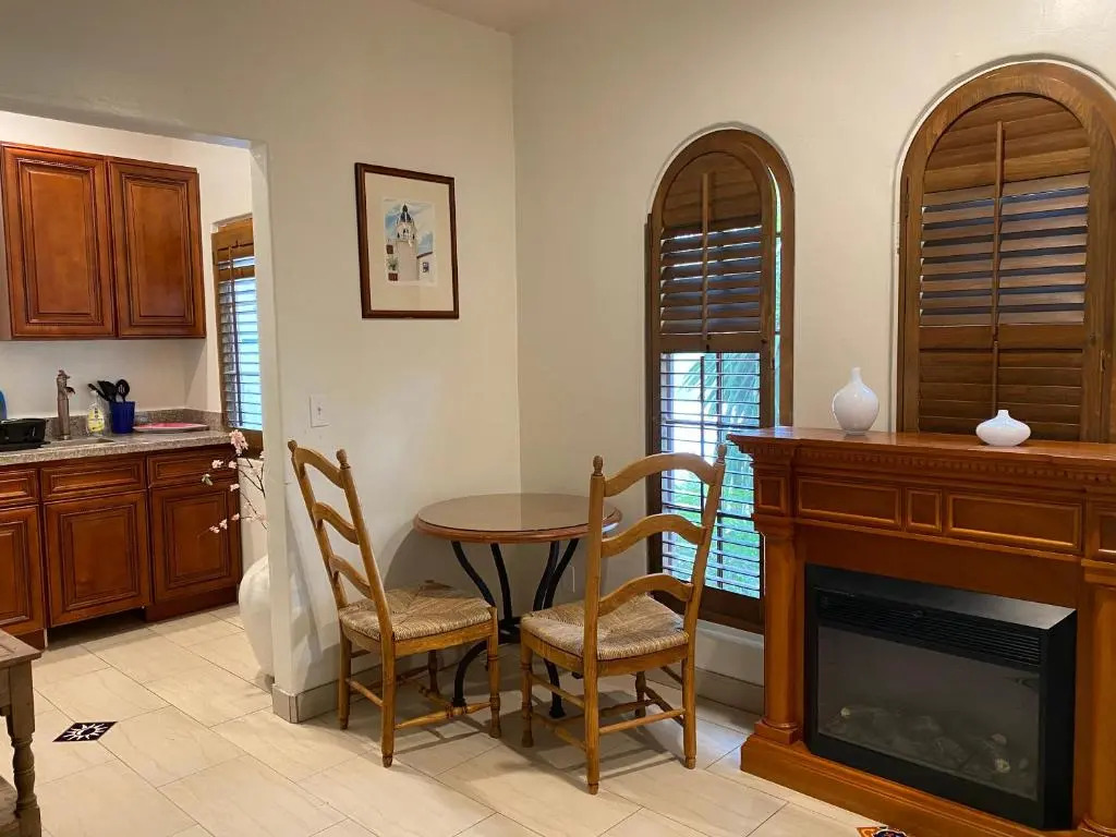 Villa Rosa Inn