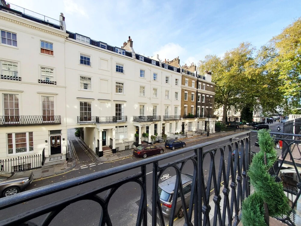 Thames Residences Hyde Park
