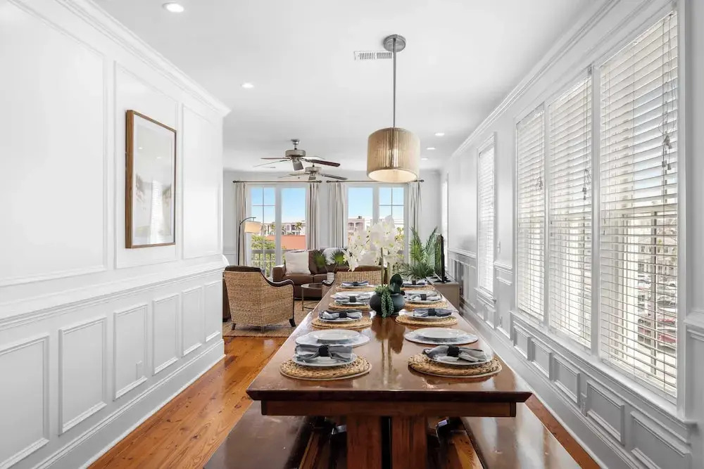 1 Block to Beach, Newly Renovated 6bdr w/ Rooftop Views Sand Dune by Avantstay