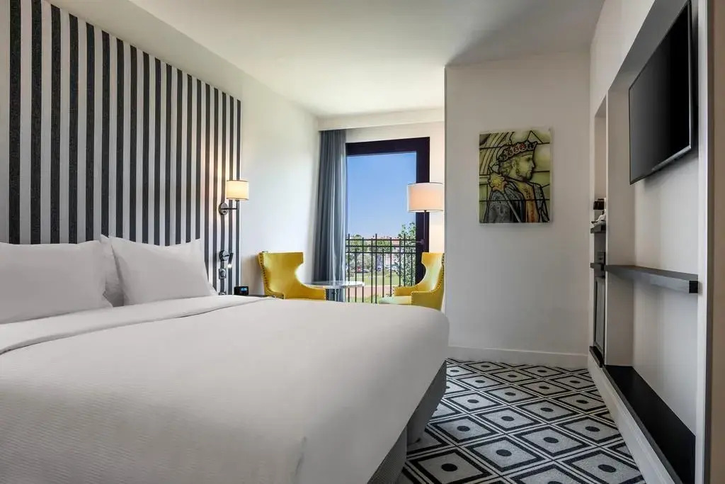 Doubletree By Hilton Carcassonne