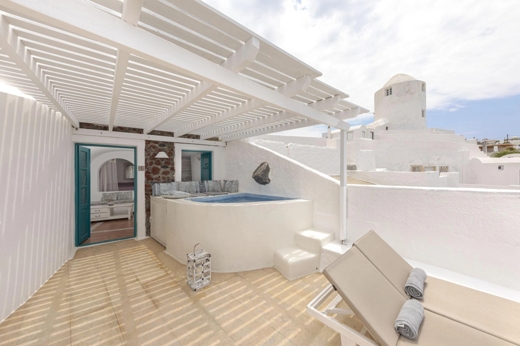 Afroessa Hotel by Caldera Houses