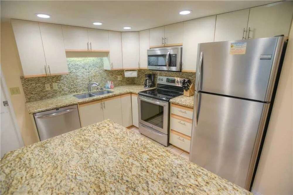 Maui Banyan F201 - Two Bedroom Condo with Ocean View
