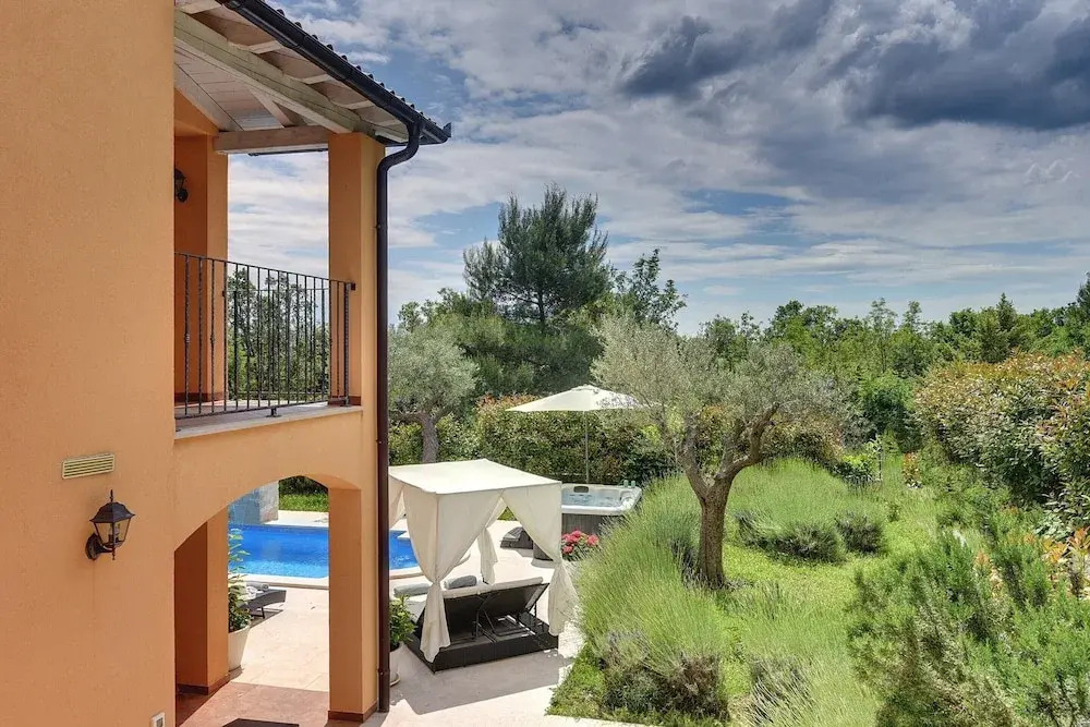 Villa in Rakalj near Beaches with Pool