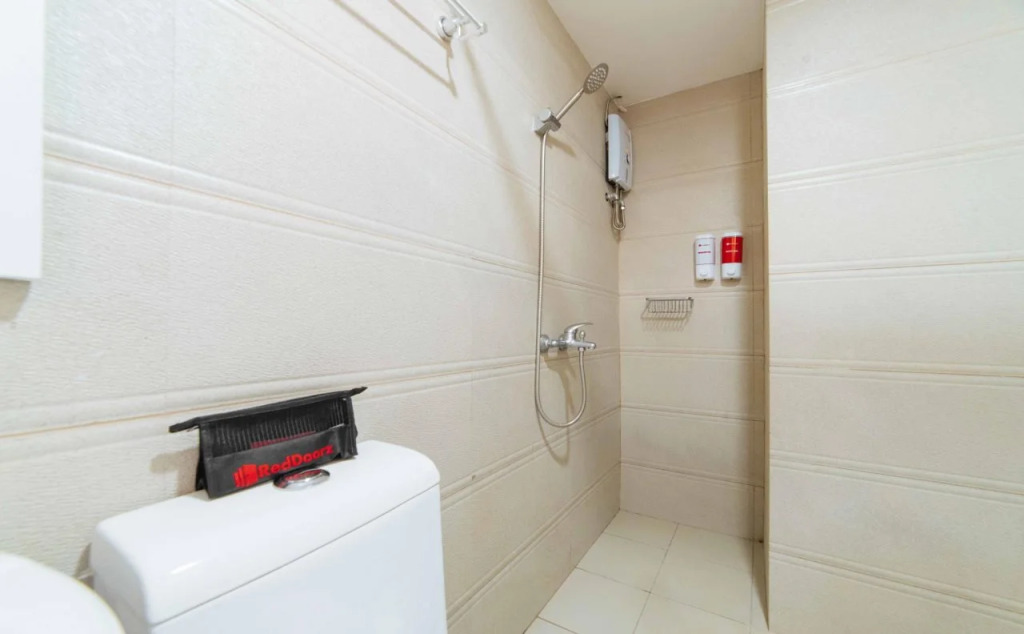 RedDoorz Premium near Trinoma Mall