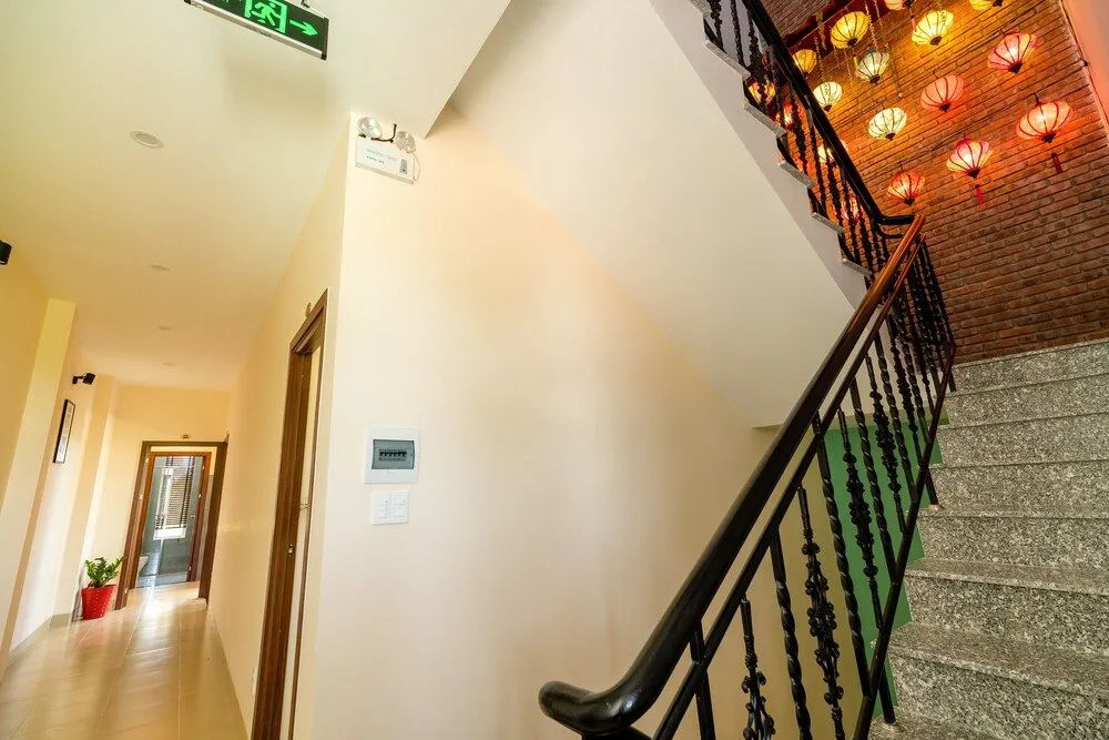 Golden Walls Homestay