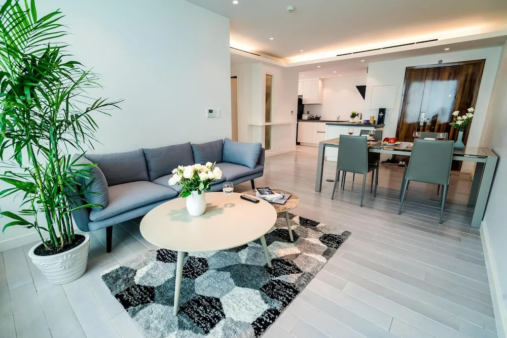M Suites by S Home