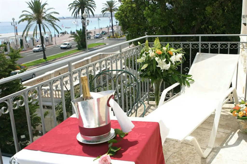 Отель West End Nice