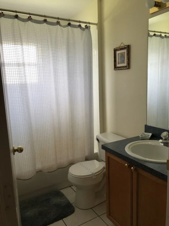 Lovely 4 Bed Home with Private Pool in Disney Area TR215MD