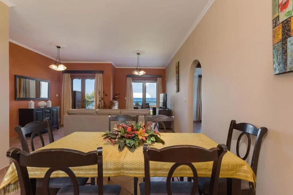 Venetico Beachfront Apartments & Suites - Sea View Suite
