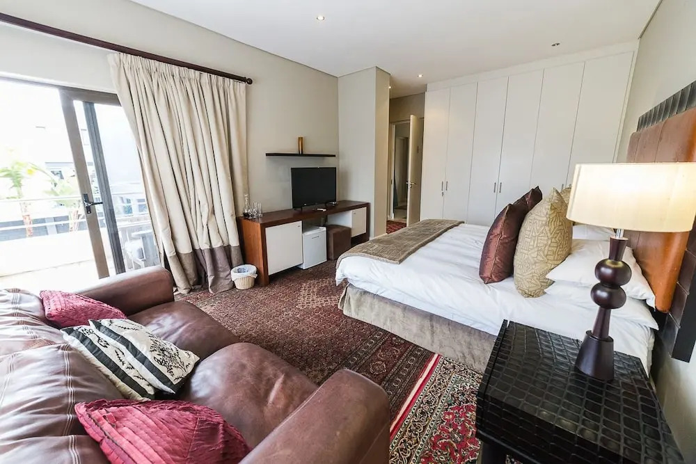 Atlantic Waves Guest House